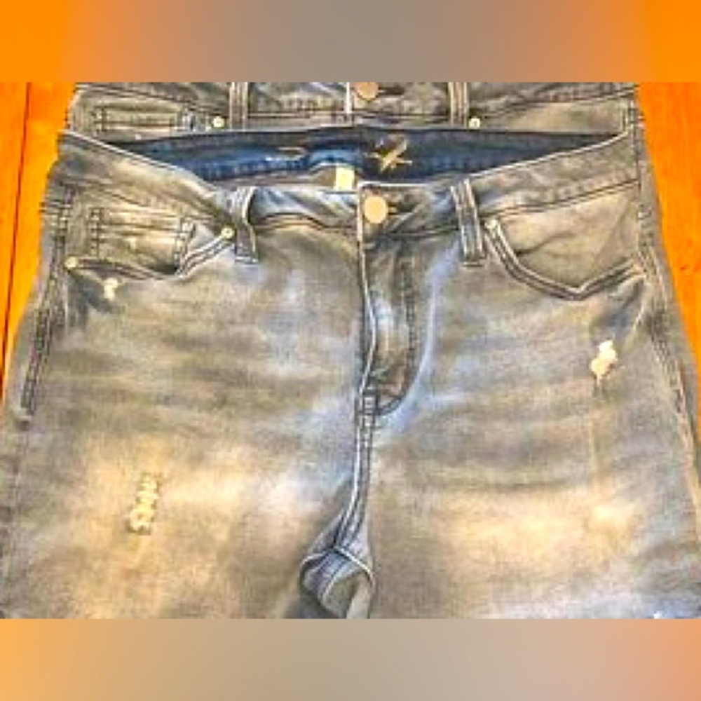 2 pair for the price of 1!! Women’s denim shorts